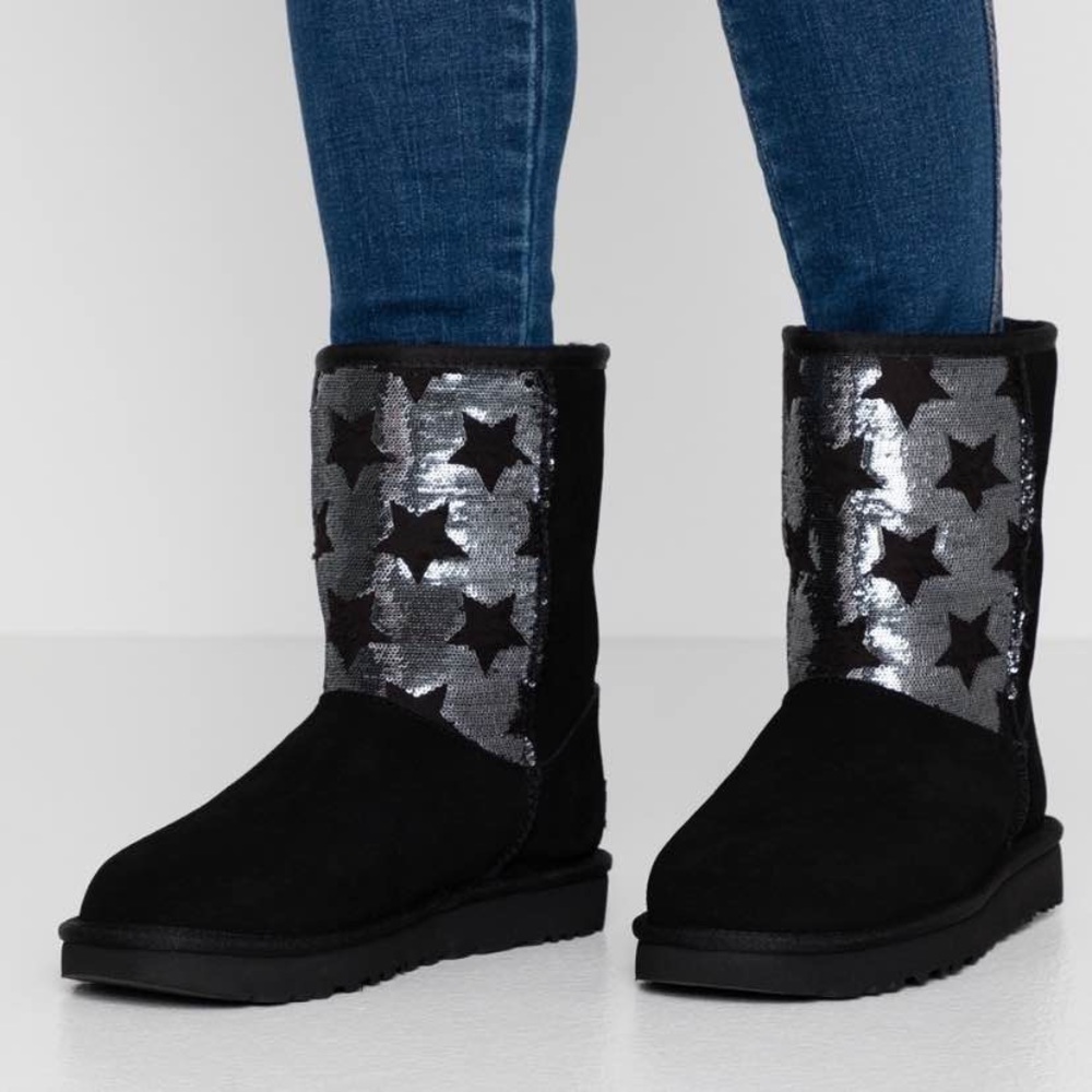 UGG Women’s Classic Short Boots Sequin Stars Black Sz 8 NEW